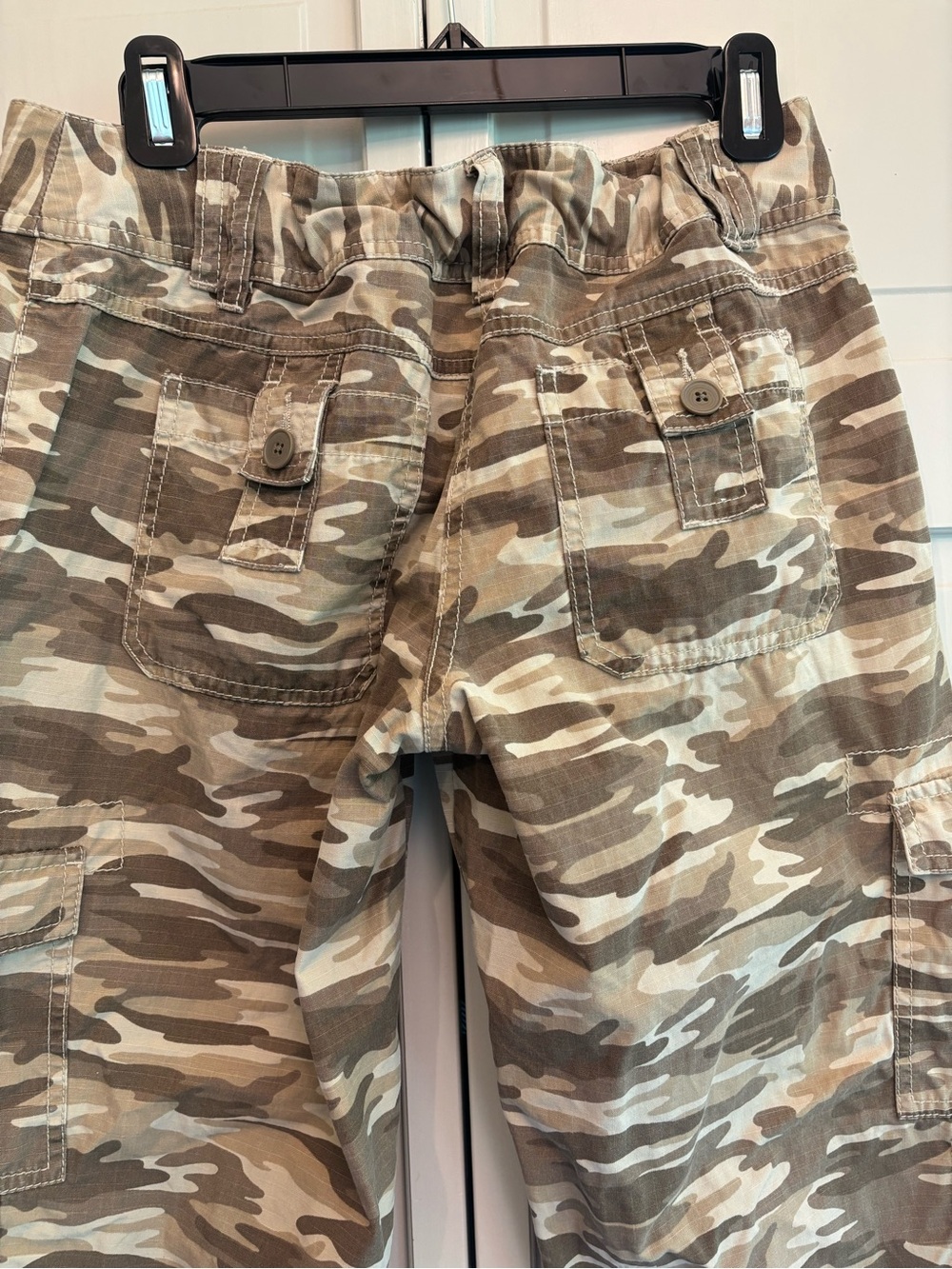 Marisa Camo Cargo Crop Capri Pants by Ann Taylor LOFT